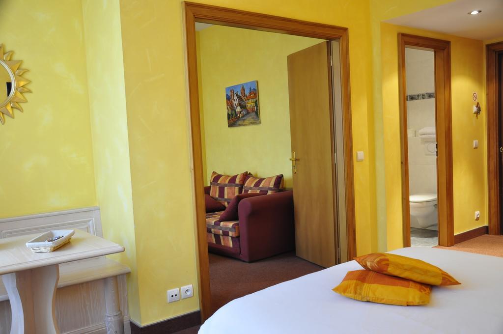 Hotel Du Herrenstein Neuwiller-les-Saverne Номер фото